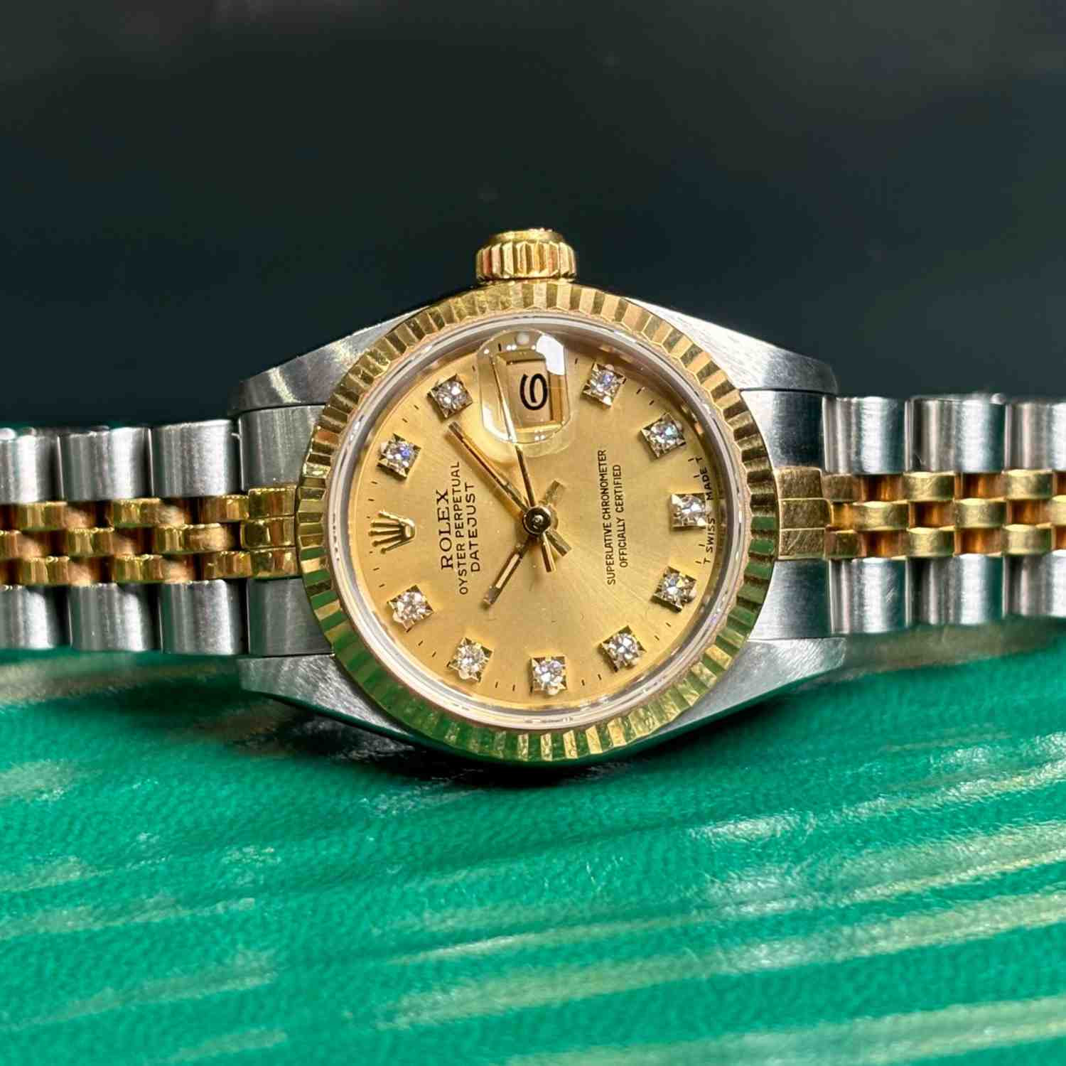 ساعت مچی زنانه رولکس 26 میلیمتری ROLEX OYSTER PERPETUAL DATEJUST مدل K-R205005 - تصویر 3