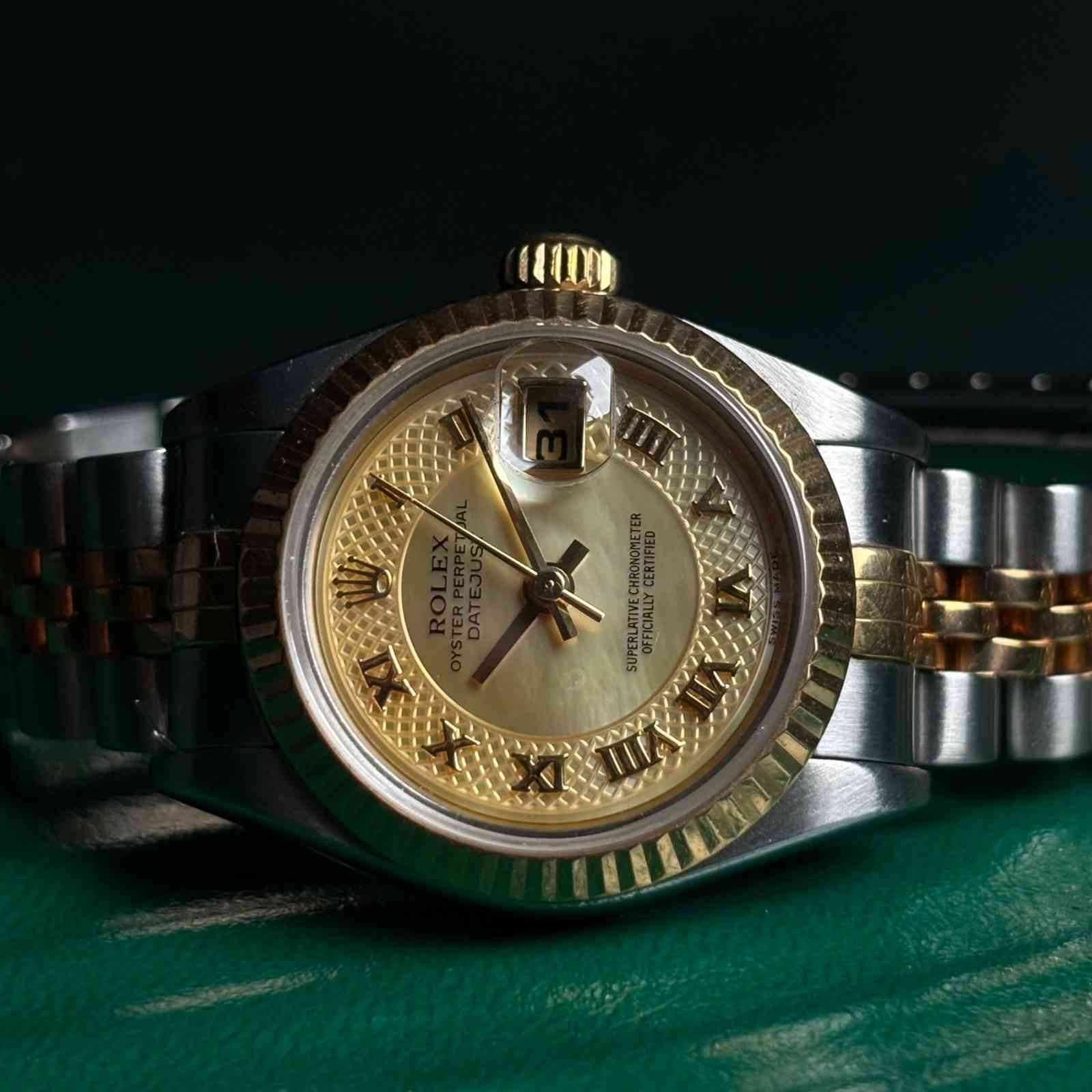 ساعت مچی زنانه رولکس 26 میلیمتری ROLEX OYSTER PERPETUAL DATEJUST مدل K-P285176 - تصویر 2