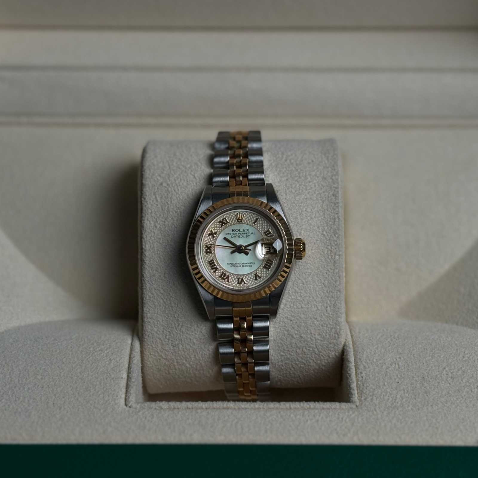 ساعت مچی زنانه رولکس 26 میلیمتری ROLEX OYSTER PERPETUAL DATEJUST مدل K-P285176 - تصویر 3