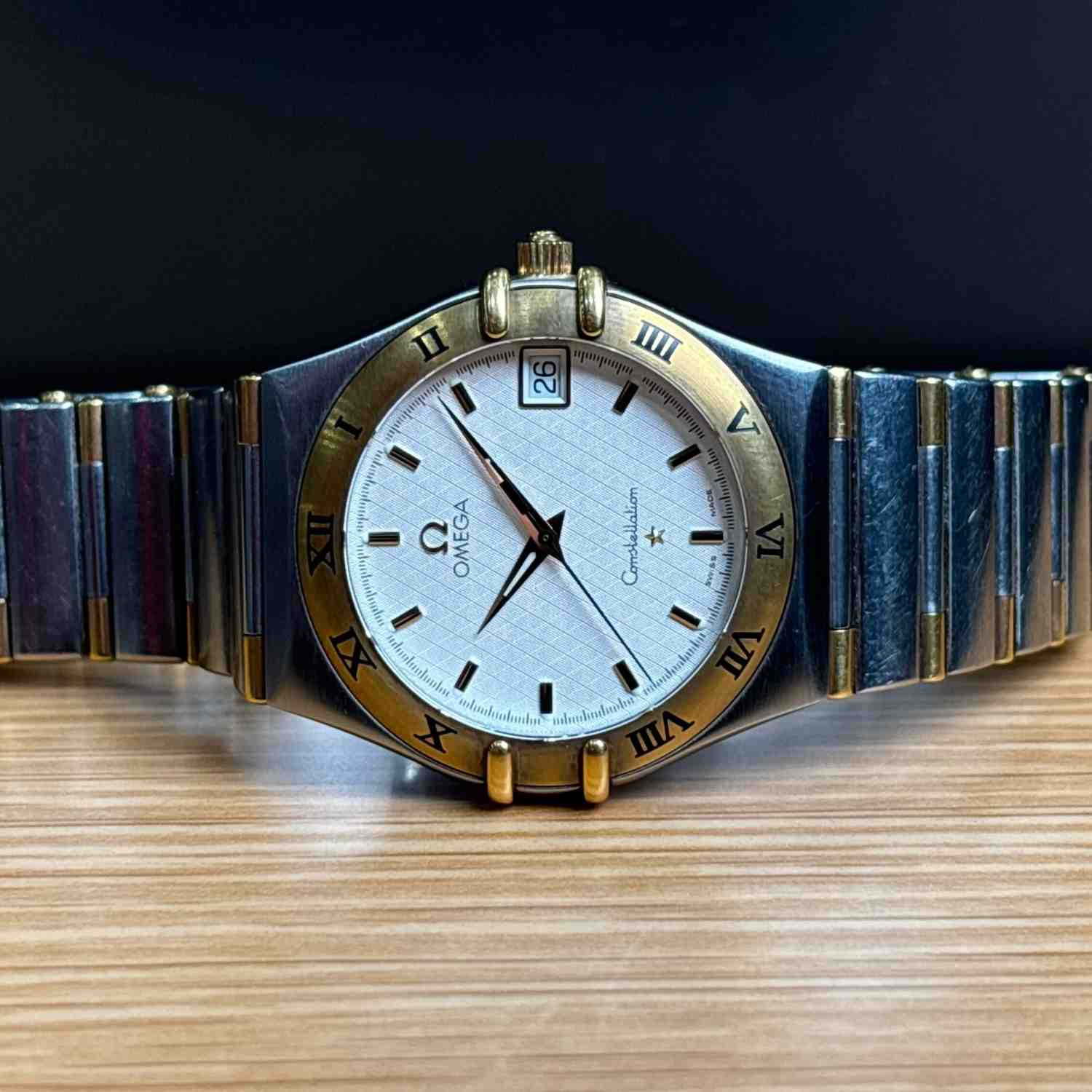 ساعت مچی مردانه امگا 33.5 میلیمتری سر میخ طلا Omega Constellation مدل k-55211049 - تصویر 2