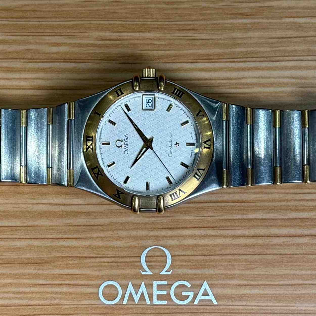 ساعت مچی مردانه امگا 33.5 میلیمتری سر میخ طلا Omega Constellation مدل k-55211049 - تصویر 4