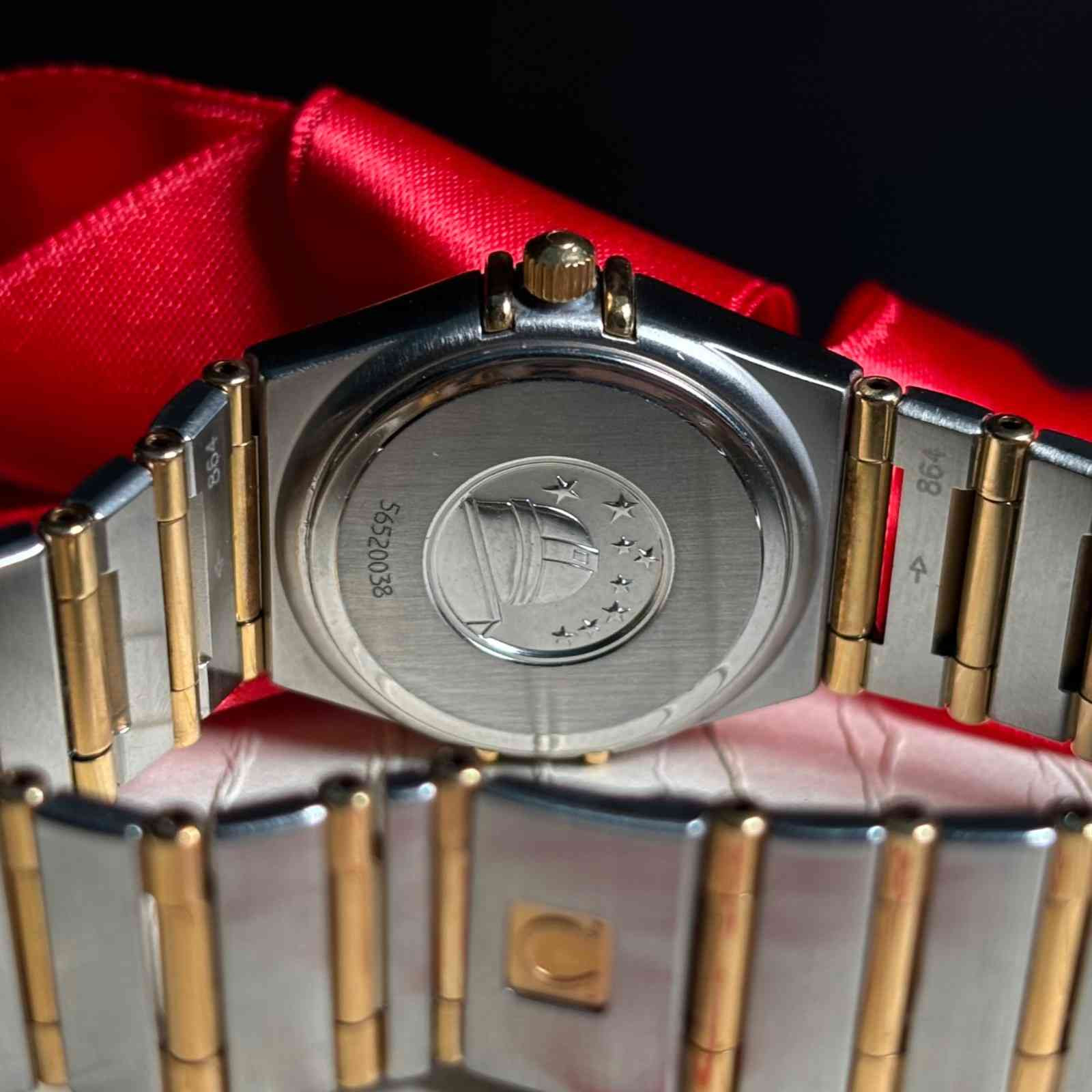 ساعت مچی زنانه امگا 25.5 میلیمتری تمام میخ طلا Omega Constellation مدل k-1272.10.00-56520038 - تصویر 3