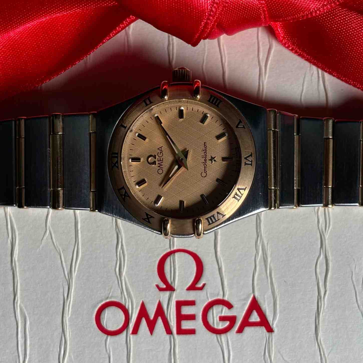 ساعت مچی زنانه امگا 25.5 میلیمتری تمام میخ طلا Omega Constellation مدل k-1272.10.00-56520038 - تصویر 4
