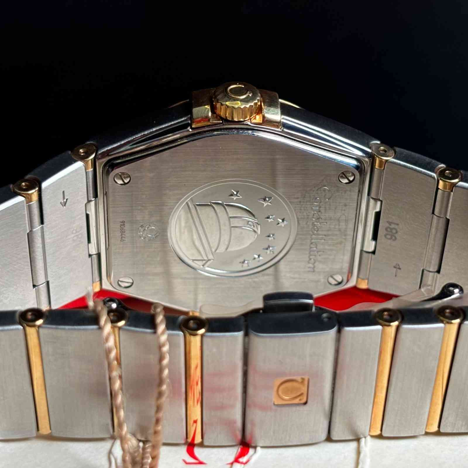 ساعت مچی مردانه امگا 35 میلیمتری تمام میخ طلا آکبند Omega Constellation مدل k-123.20.35.60.08.002-91068446 - تصویر 3