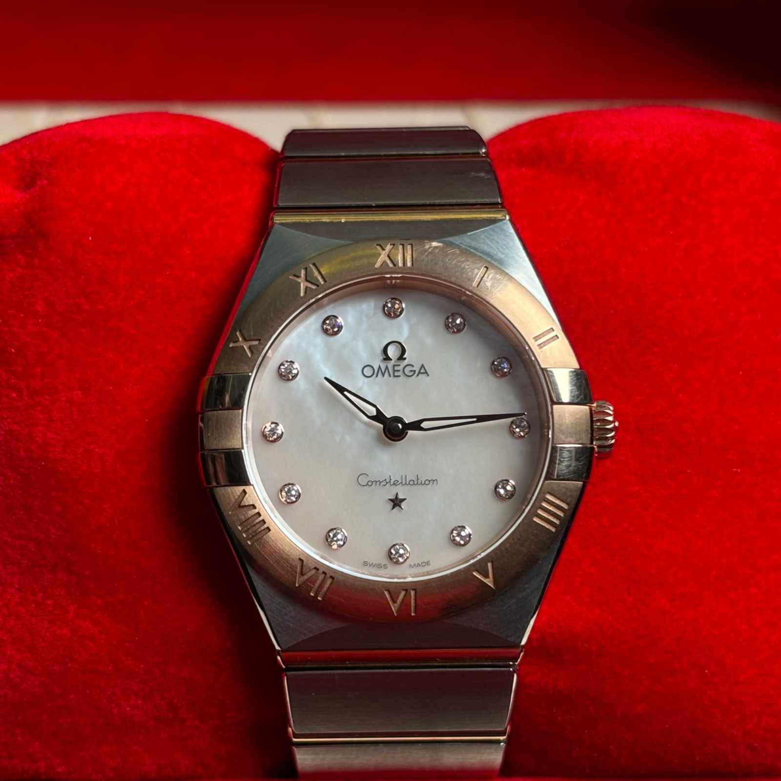 ساعت مچی زنانه امگا 28 میلیمتری New Face صفحه صدف برلیان Omega Constellation مدل k-131.20.28.60.55.001-93143060 - تصویر 3