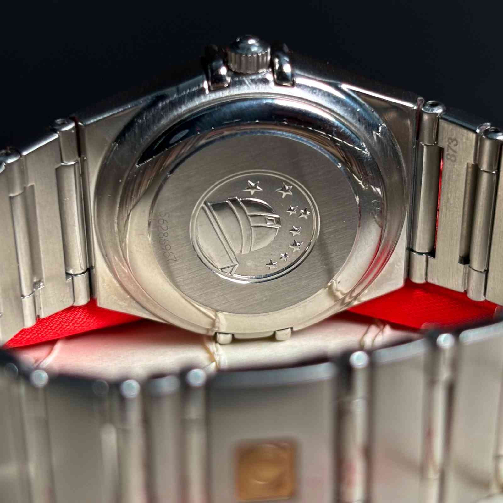 ساعت مچی زنانه امگا 27.5 میلیمتری تمام استیل صفحه صدف Omega Constellation مدل k-1344.00.00-56286967 - تصویر 4