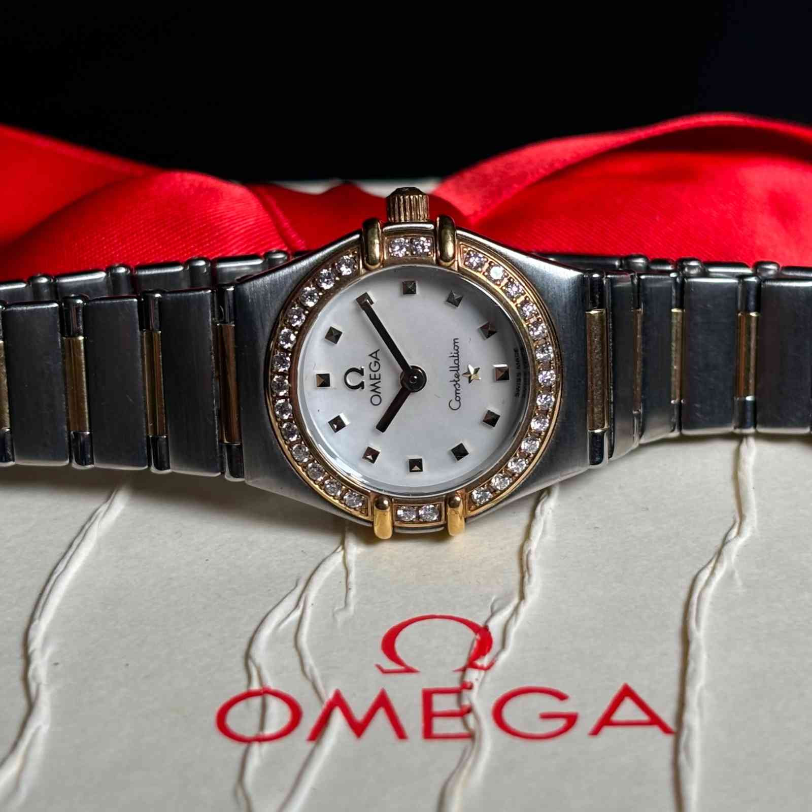 ساعت مچی زنانه امگا 22.5 میلیمتری وسط میخ طلا صفحه صدف زه برلیان Omega Constellation مدل k-1365.71.00-56966968 - تصویر 3